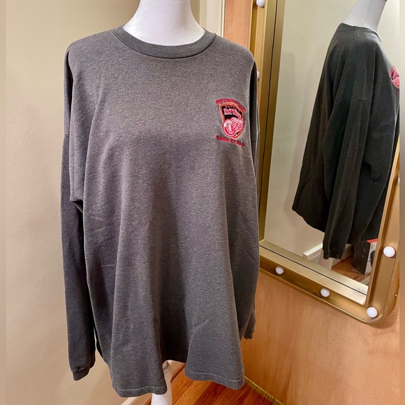 Men’s Detroit Red Wings 2002 Training Camp Long Sleeve Shirt/ Thin Sweatshirt XL - Picture 3 of 5